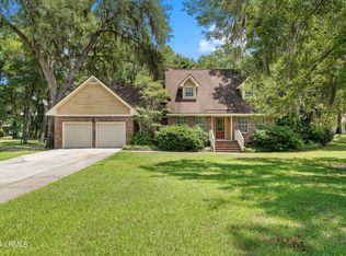 112 Stuart Town Rd, Beaufort, SC 29902