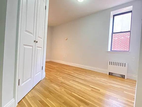 3rd image of 175 W 85th St #4E