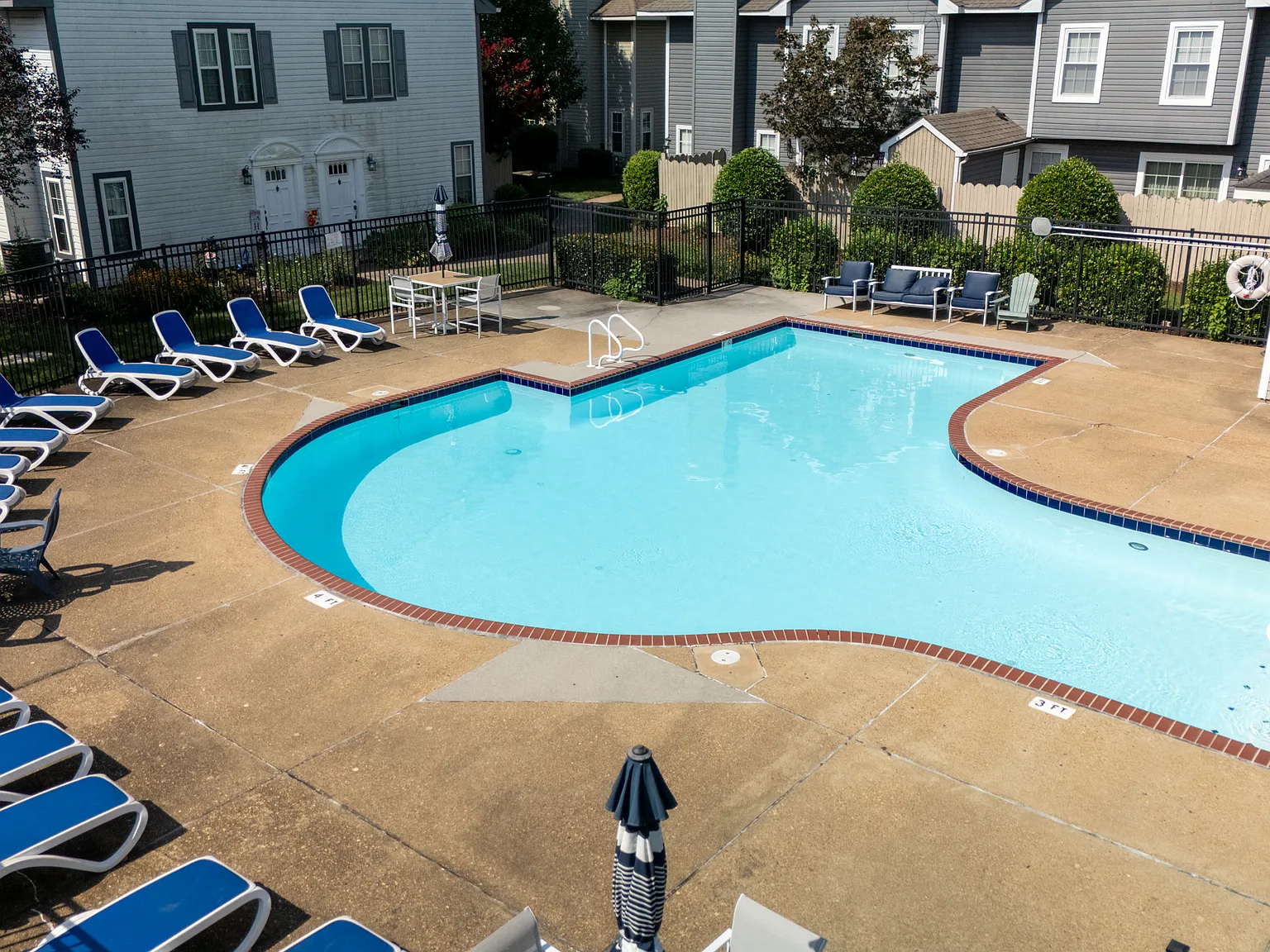 2 bed, 2.5 bath, 1254 sqft, $2,400 — Photo 3