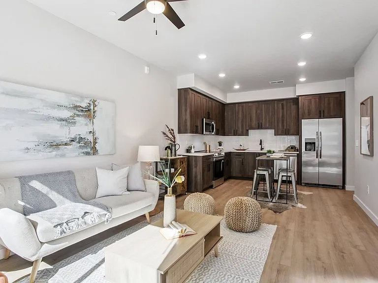 Alpine Crossing Townhomes — Photo 10