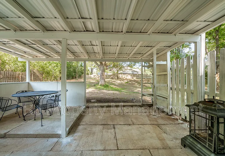 5998 Polk St — Photo 31