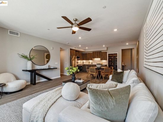 2400 Adeline St #208, Oakland, CA 94607