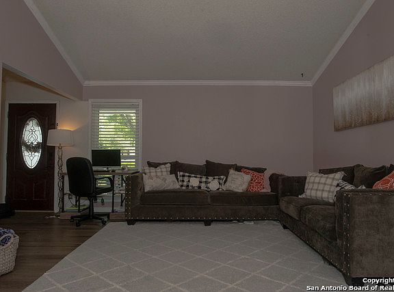 4th image of 8319 Shoal Creek Dr