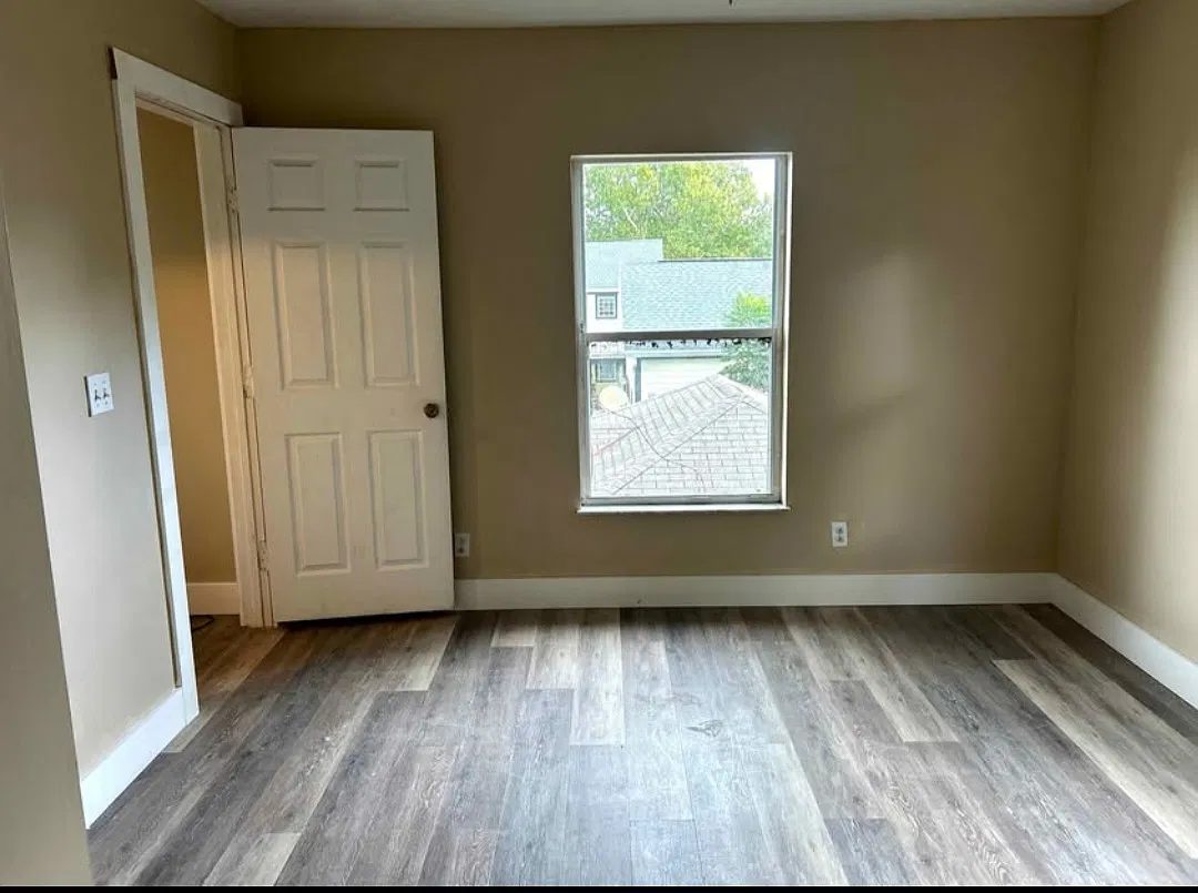 2 bed, 1.5 bath, 1050 sqft, $1,365 — Photo 4