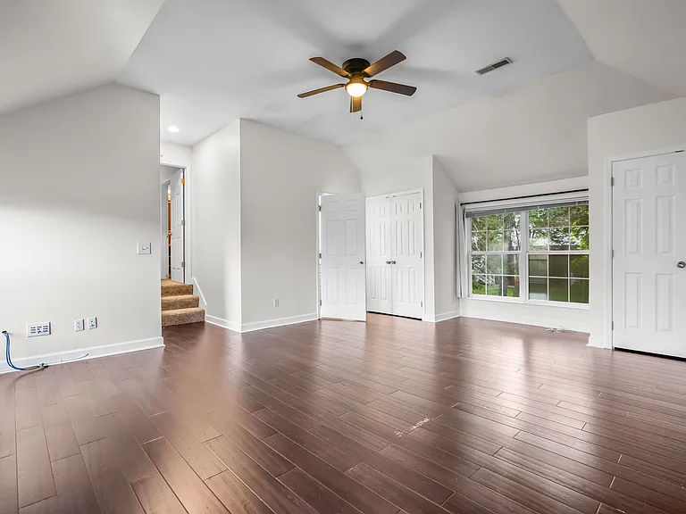 1004 Austin Ct — Photo 19