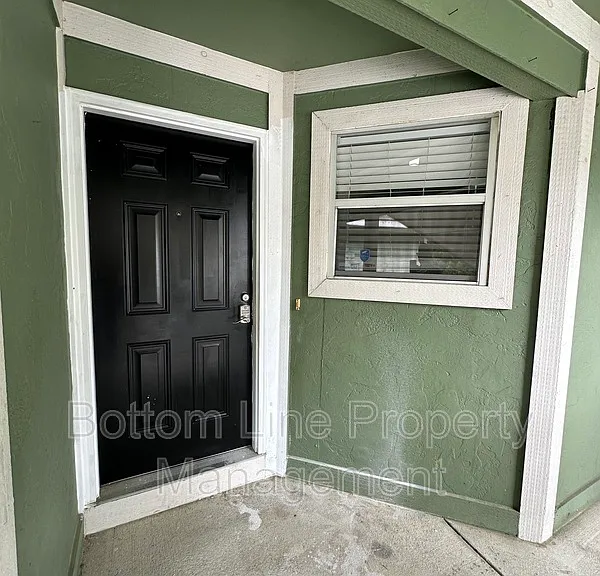 942 Stewarts Creek Dr #8 — Photo 3
