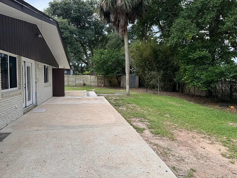 3501 Summit Blvd — Photo 21
