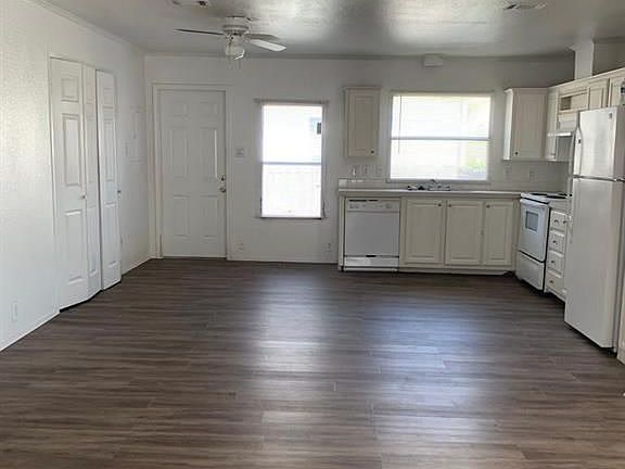 3rd image of 11731 Greenglen Dr