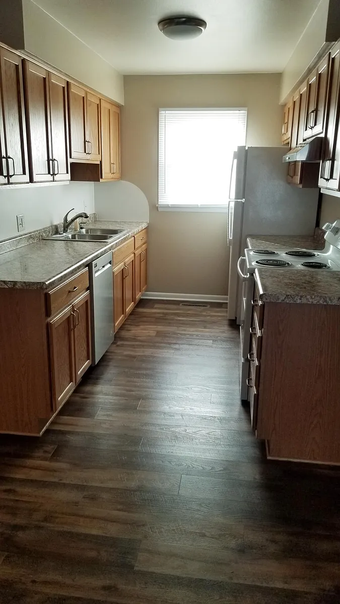 Building Photo - 419 S Walnut Ave #515-233-3565