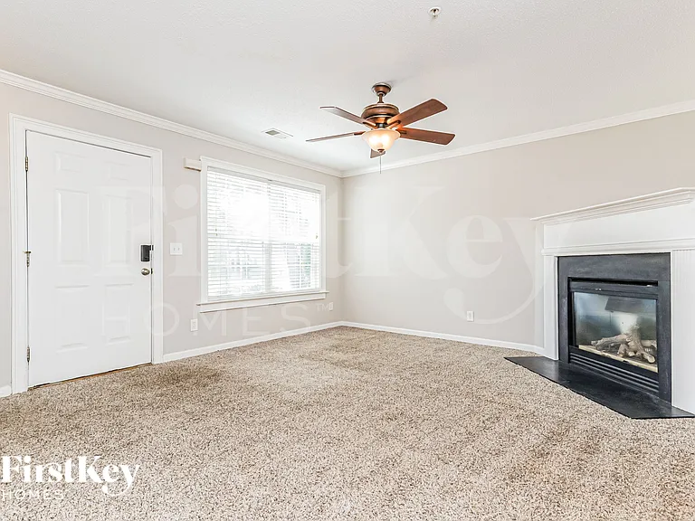 102 Watercress Ct — Photo 4