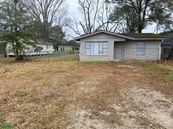 435 Beech St, Kountze, TX 77625