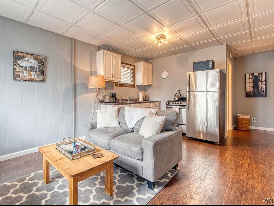 1st image of 338 Richmond Ave #3
