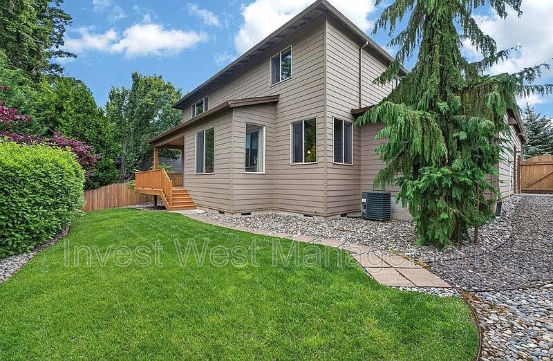 2nd image of 3114 NE 174th St