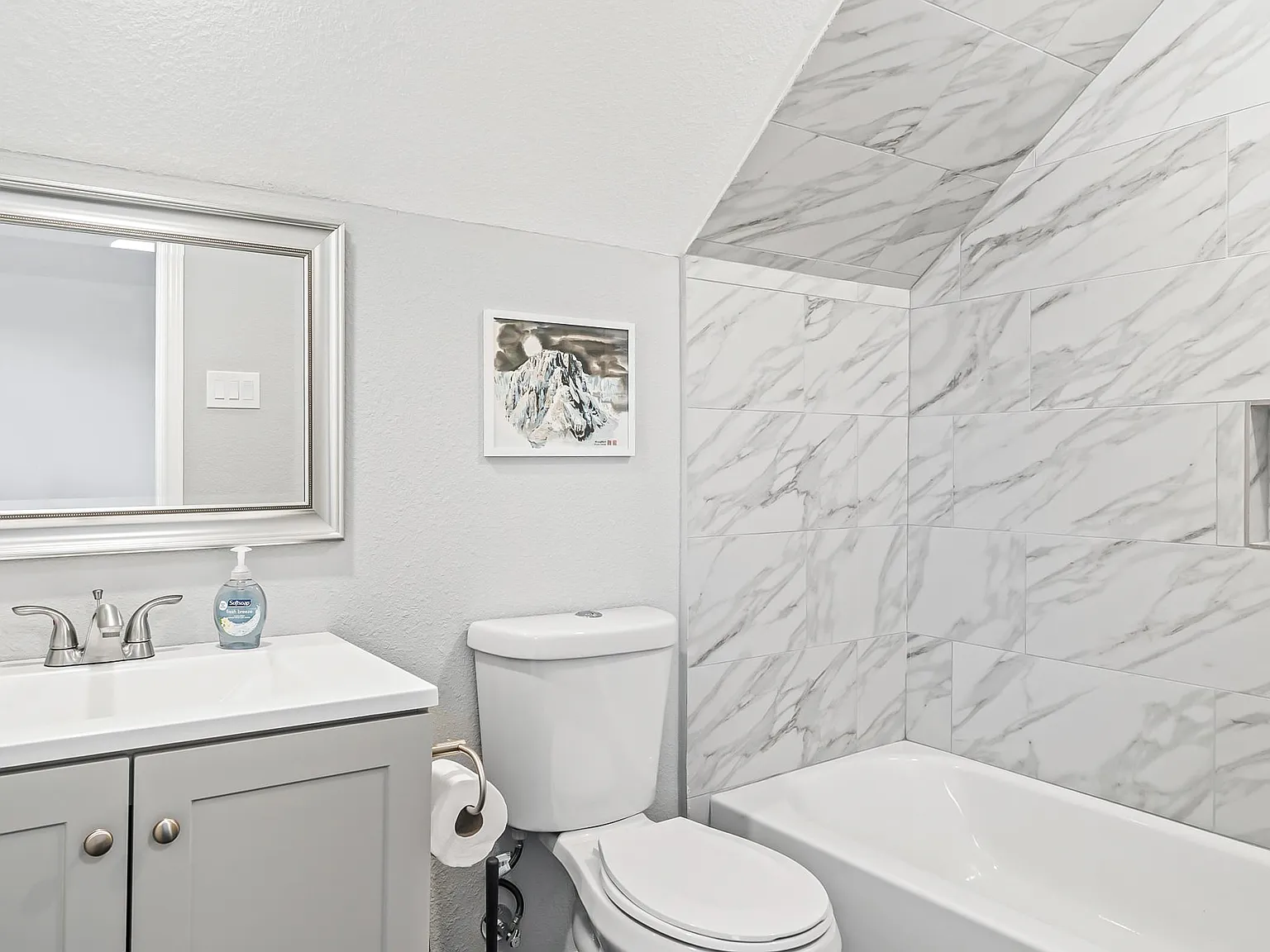 4 bed, 4.0 bath, 1844 sqft, $866 — Photo 3