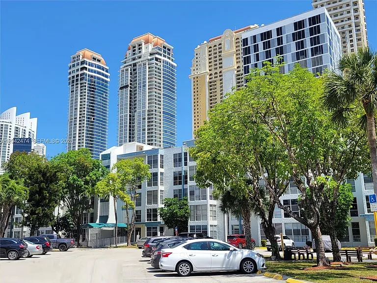 17620 Atlantic Blvd #310 — Photo 26