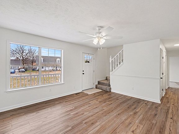 5th image of 201 Heritage Cir E