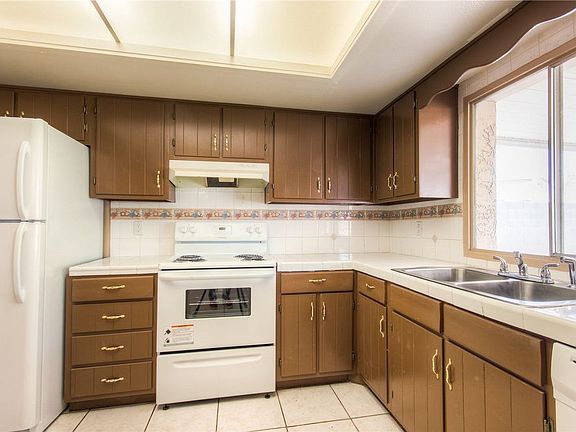 5th image of 4526 W Altadena Ave