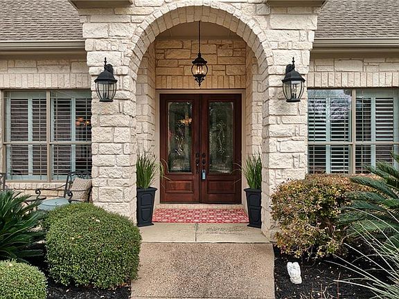 3rd image of 1406 Shinnecock Hills Dr