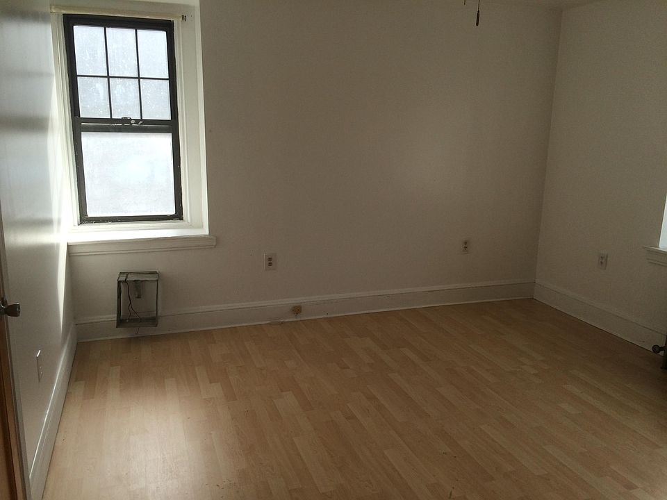 2nd image of 1235 S 47th St APT 2F