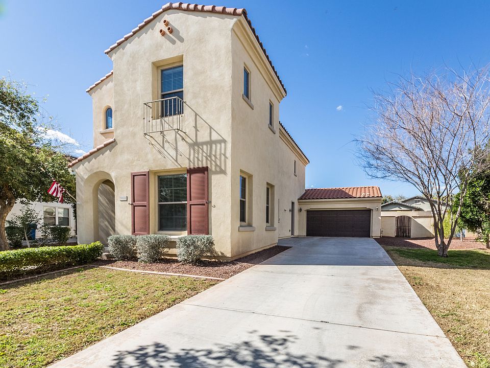 1st image of 20982 W Maiden Ln