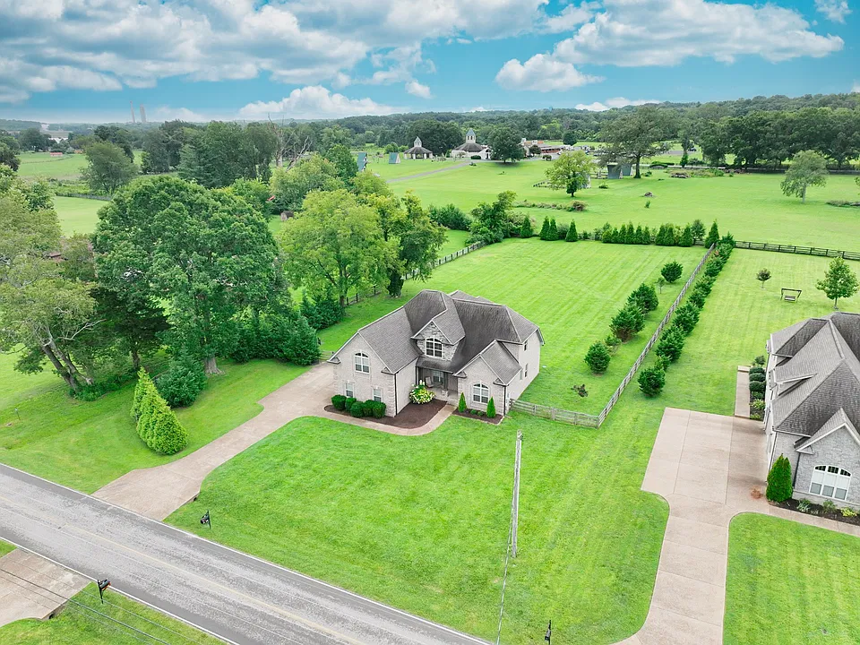 80 Cherokee Dock Rd