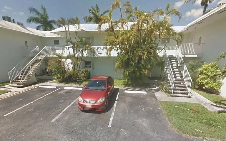 7680 SW 82nd St #121H — Photo 3