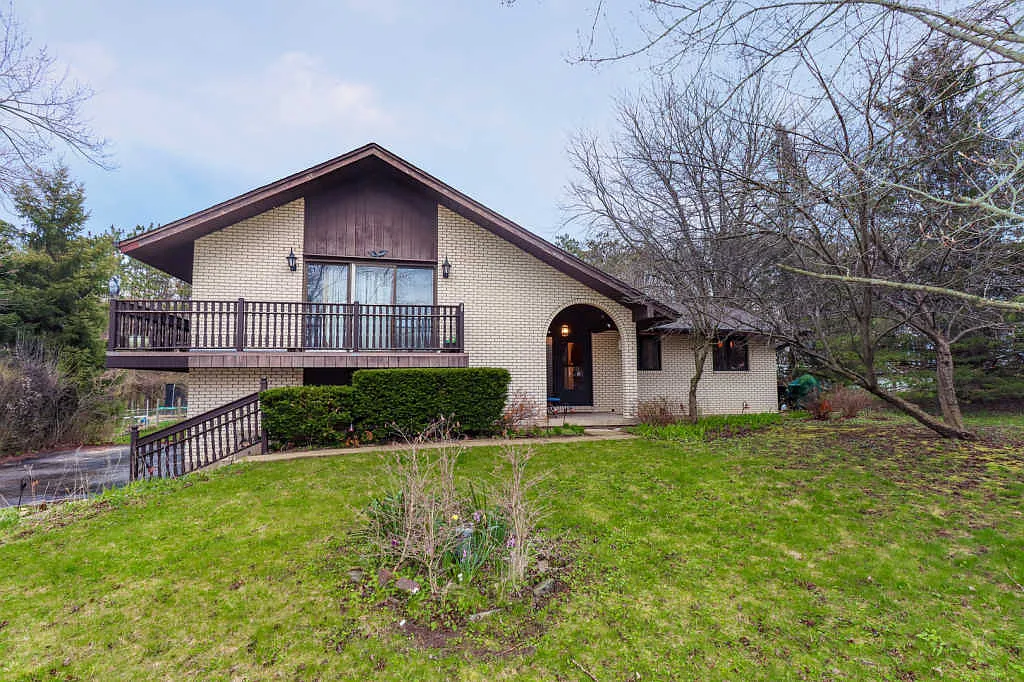 6N889 Brierwood Dr photo 1