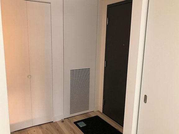 2nd image of 308-490 2nd Ave S #308