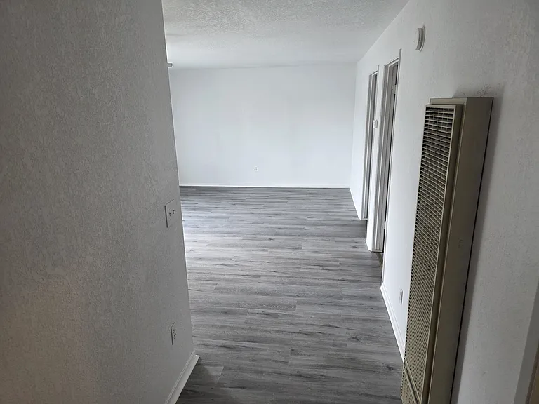 5550 Traffic Way #7 — Photo 23