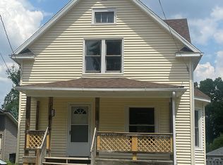 330 W Oak St, Kewanee, IL 61443