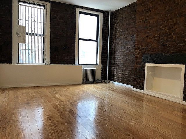 1st image of 306 E 6th St APT 8