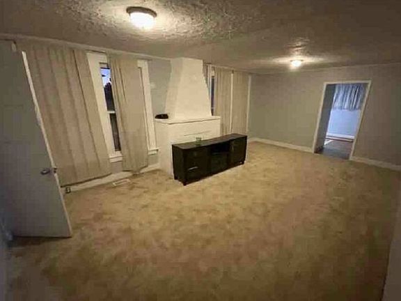 Additional Living Room