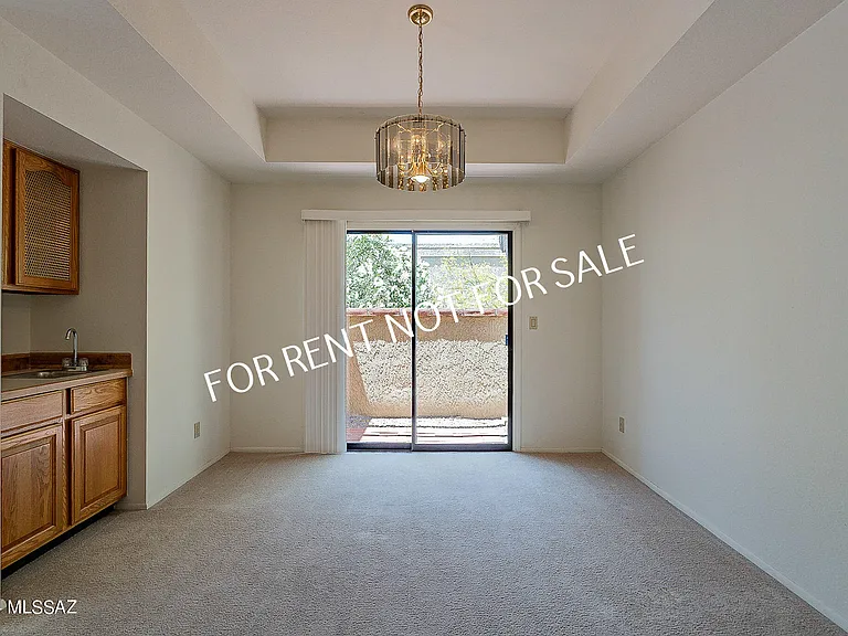 936 E Camino Diestro — Photo 12