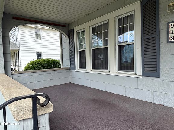 3rd image of 918 Birdseye Blvd