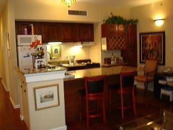 2nd image of 923 Saint Ann St APT 1