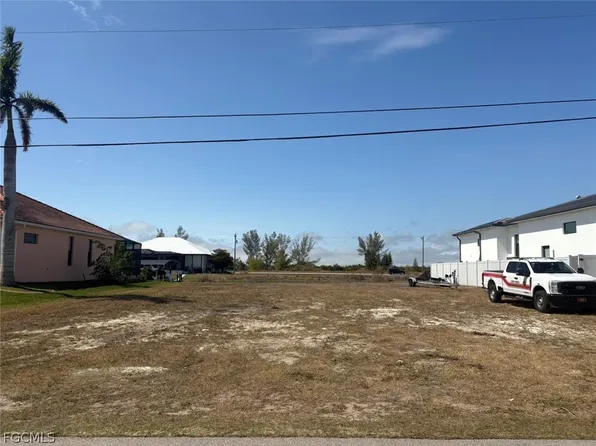 110 NW 39th Ave, Cape Coral, FL 33993