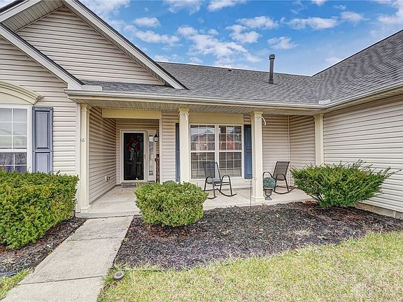 3rd image of 10884 Blackbird Ct