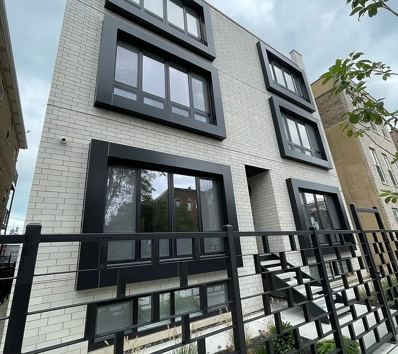 719 N Elizabeth St #3N