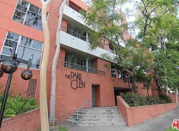 5th image of 2369 S Beverly Glen Blvd Unit 207