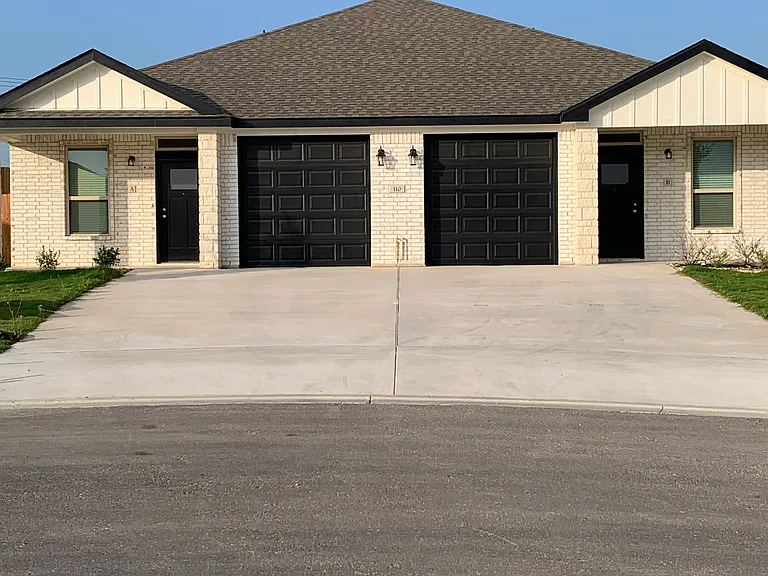 110 Levi Ct #B — Photo 1
