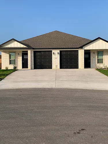 110 Levi Ct #B Photo 1