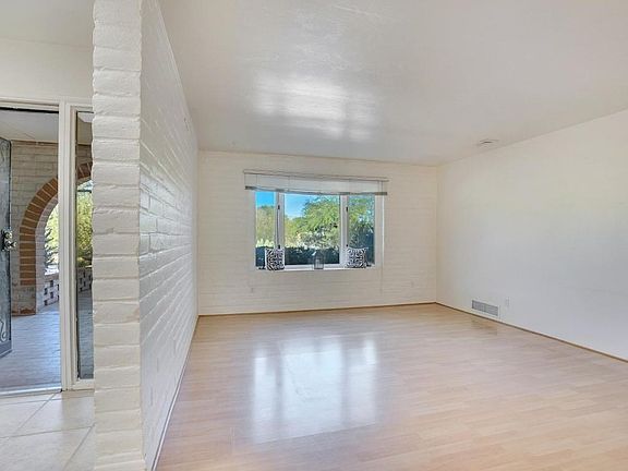 5th image of 5960 E West Miramar Dr