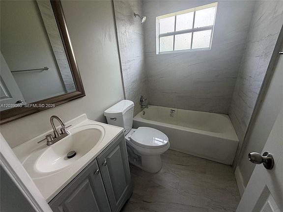 5th image of 6321 SW 20th Ct