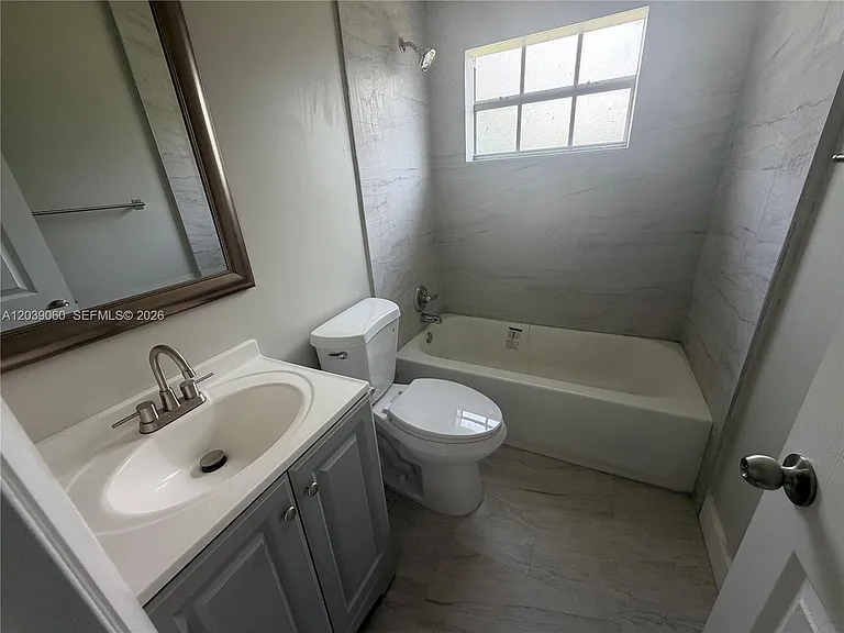 6321 SW 20th Ct — Photo 5