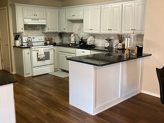 4th image of 5814 W Farmers Ave