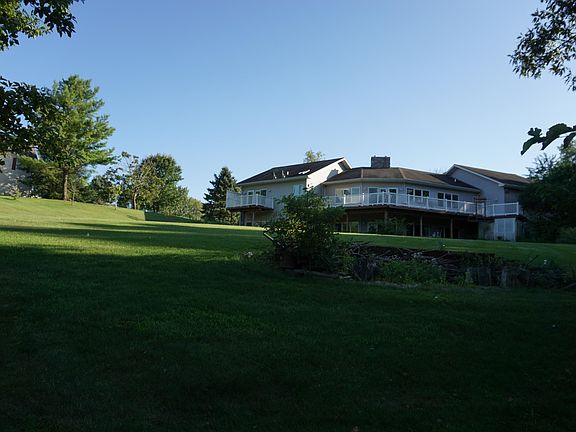 5th image of 10785 Meadowbrook Ct