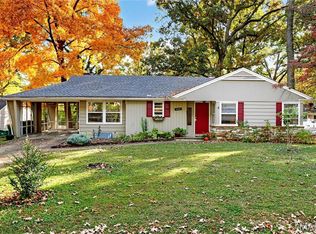 450 Forest Green Dr, Saint Louis, MO