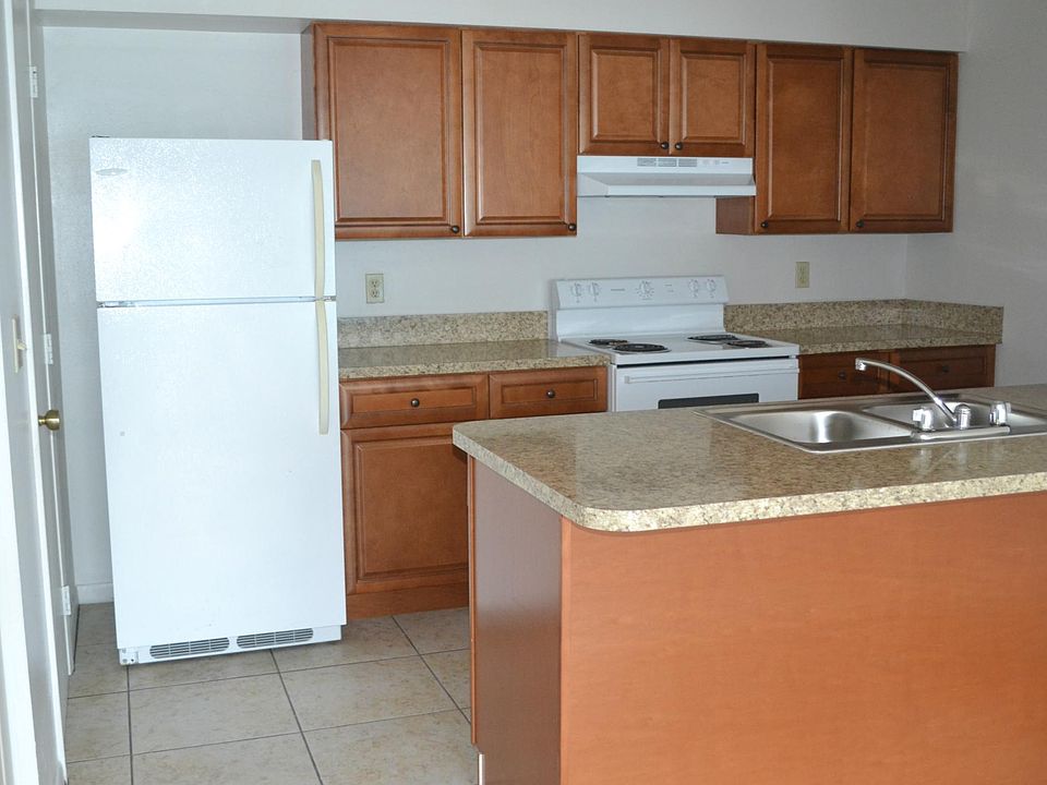 1st image of 2512 S Timberlane