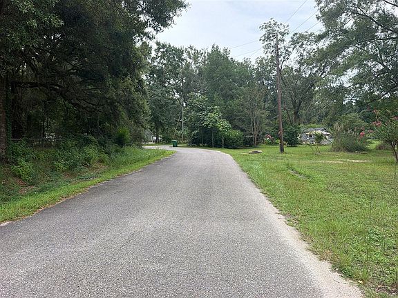 4th image of 186 Sheffield Cir