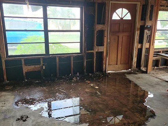 5th image of 2220 NE Park St
